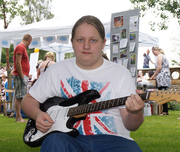 Guitaristcrop